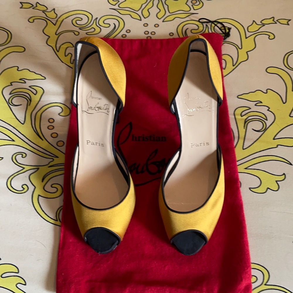 CHRISTIAN LOUBOUTIN